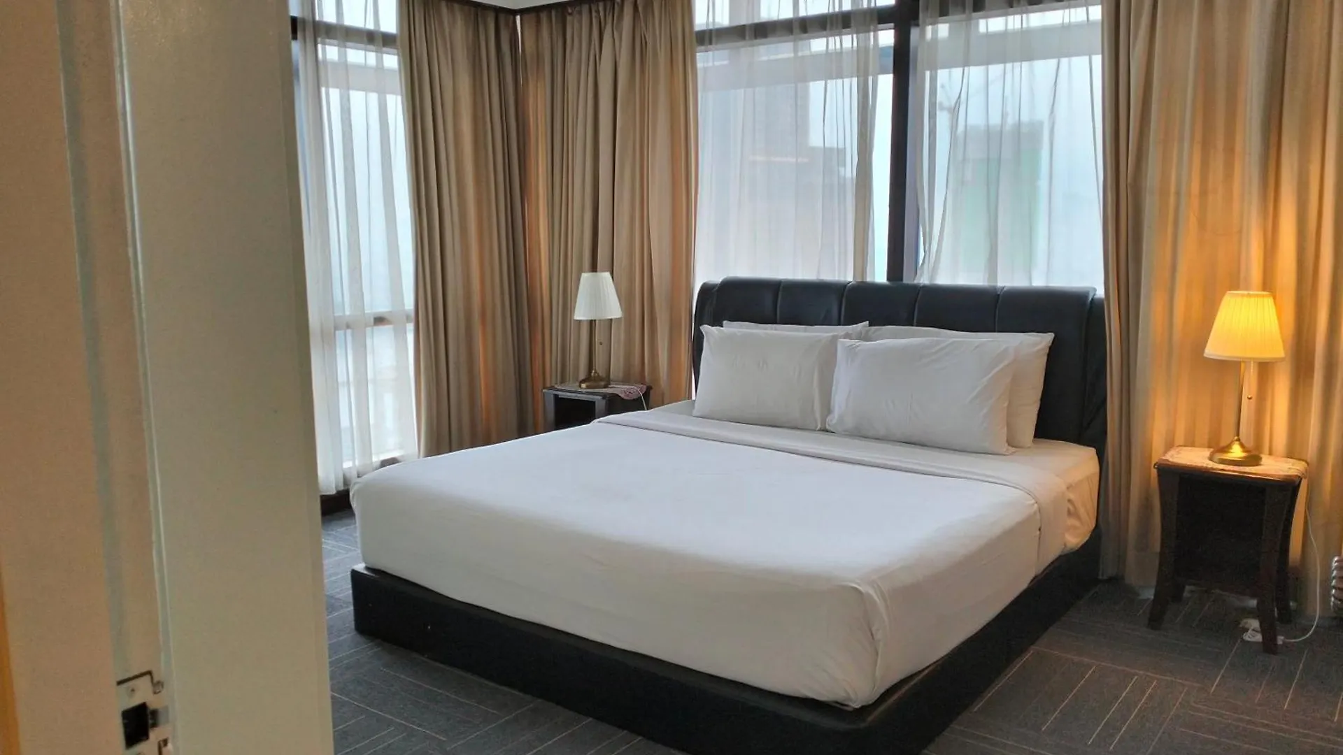 Queens Service Suite At Times Square Kuala Lumpur 0*,